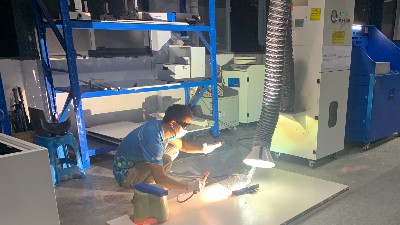 東莞執(zhí)信環(huán)保科技,專注于生產(chǎn)節(jié)能環(huán)保的煙霧凈化器！